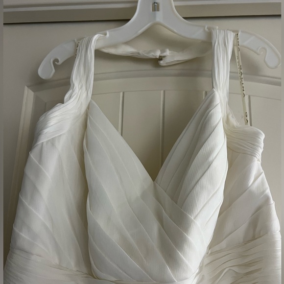 Chiffon Wedding dress - Picture 6 of 15